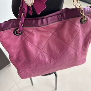 Lanvin Paris Soft Leather Tote Bag in purple, in excellent condition!